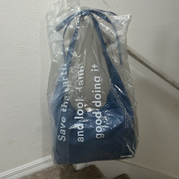 REFORMATION Oversized Vittoria Tote - Picture 11 of 15